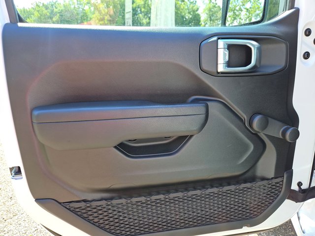Vehicle image 39 of 60
