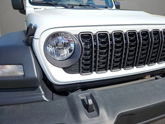 Vehicle image 30 of 60