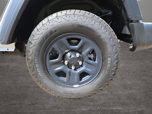 Vehicle image 24 of 60