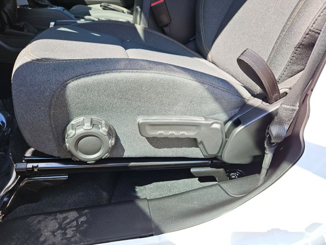 Vehicle image 38 of 60