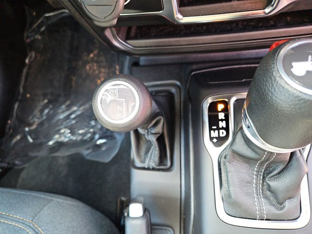 Vehicle image 51 of 60