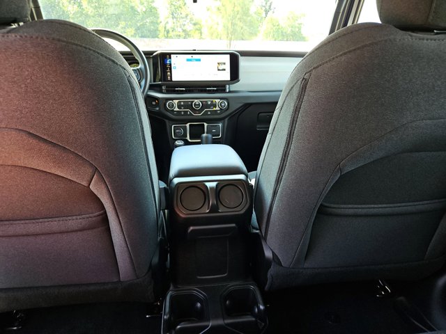 Vehicle image 40 of 60