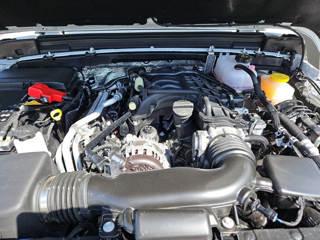 Vehicle image 17 of 60