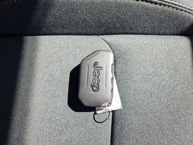 Vehicle image 49 of 60