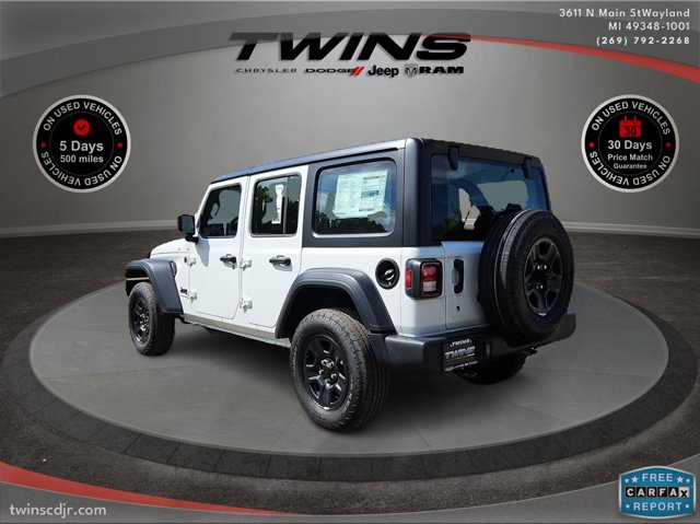 Vehicle image 6 of 60