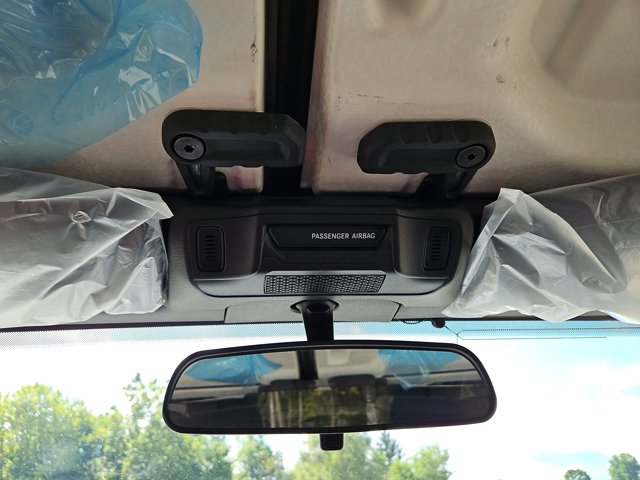 Vehicle image 34 of 60