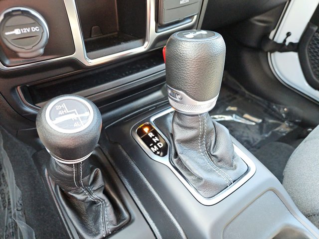 Vehicle image 55 of 60