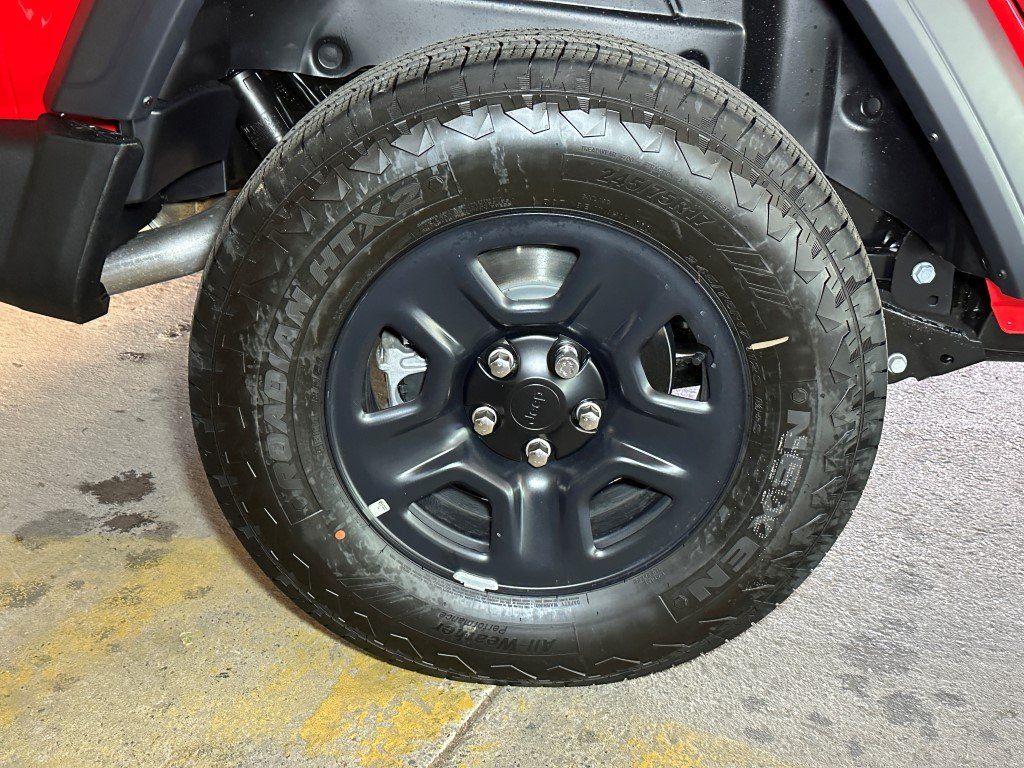 Vehicle image 5 of 20