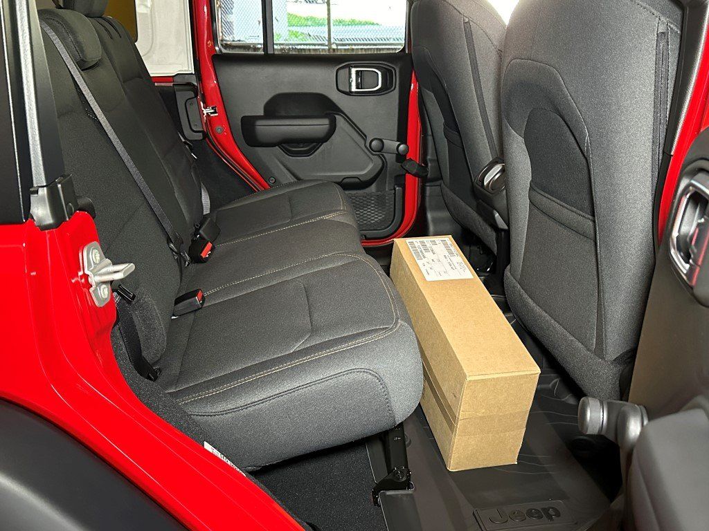 Vehicle image 8 of 20