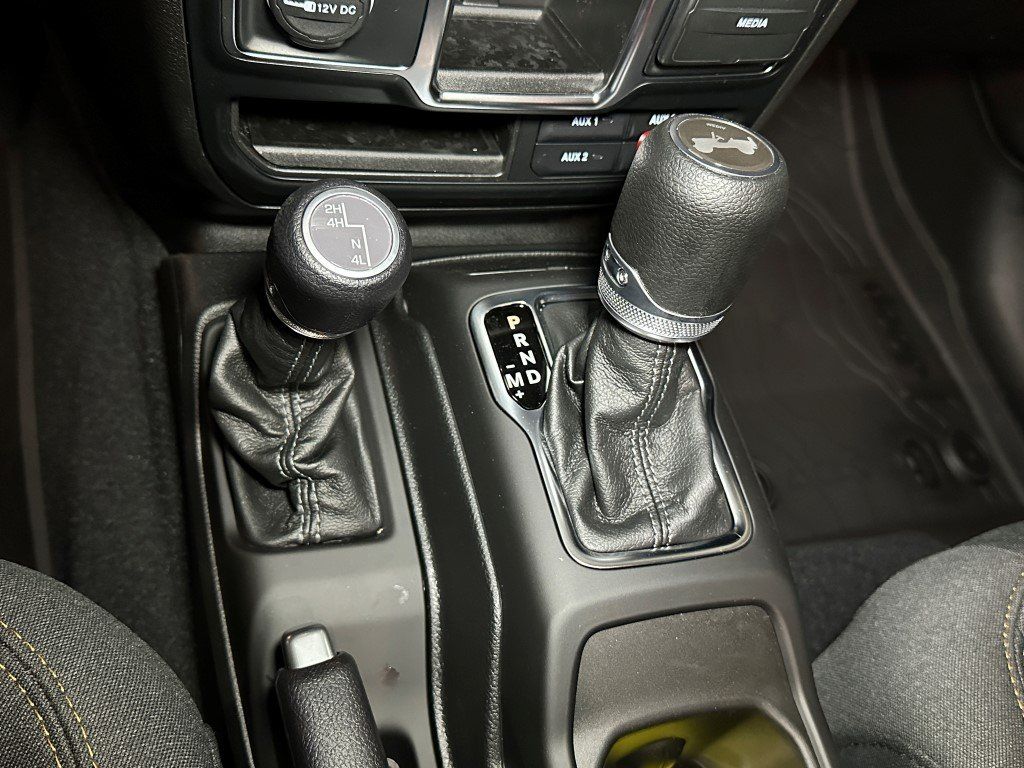 Vehicle image 15 of 20