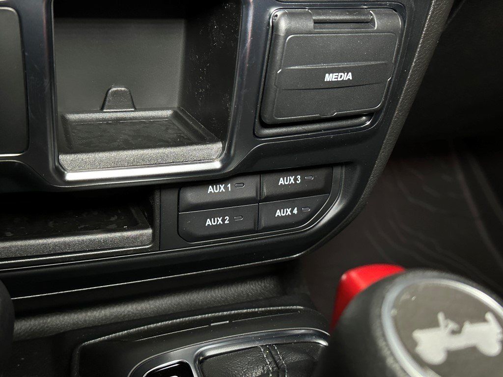 Vehicle image 16 of 20