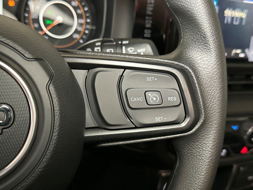 Vehicle image 19 of 20