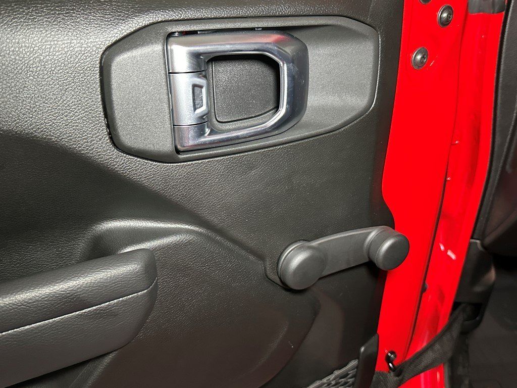 Vehicle image 9 of 20