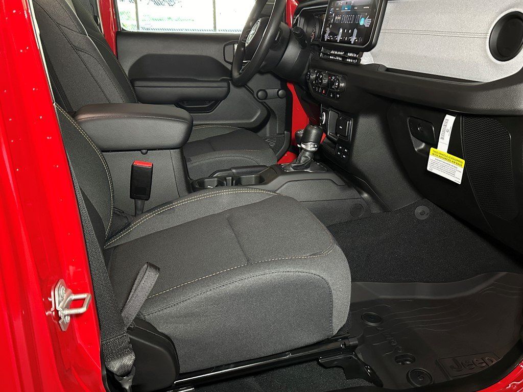 Vehicle image 6 of 20