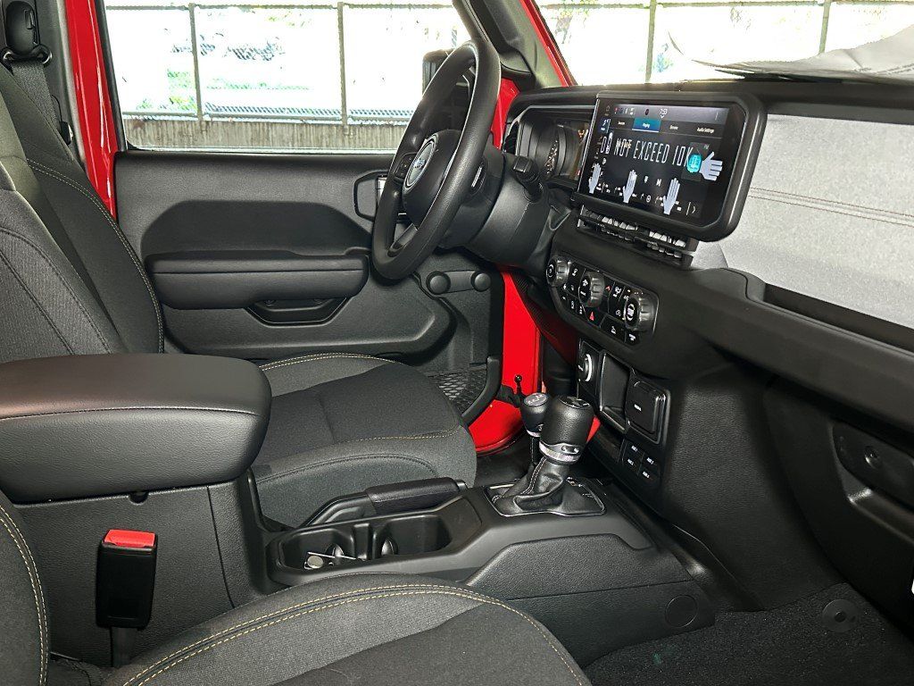 Vehicle image 7 of 20