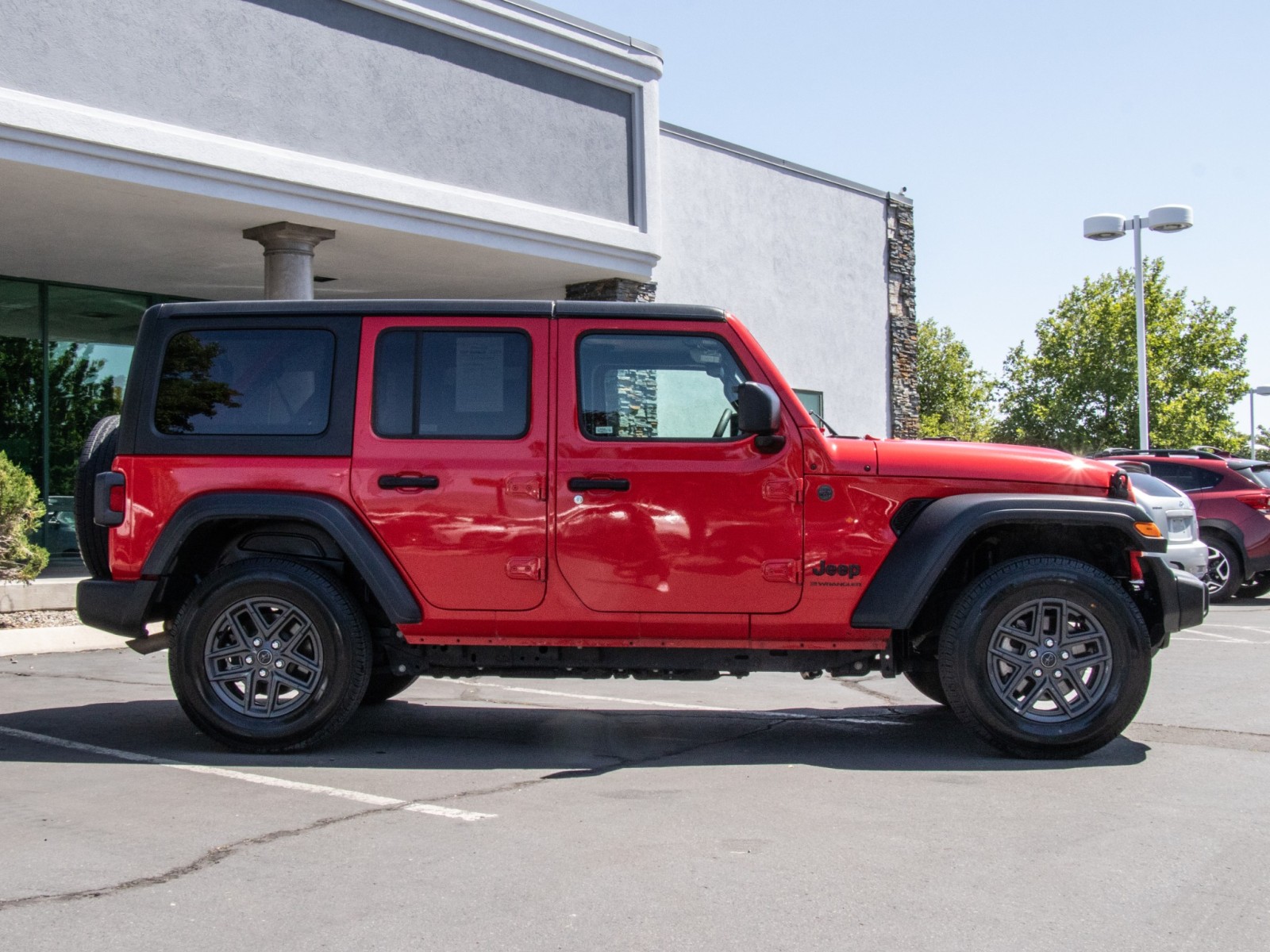 Vehicle image 4 of 23