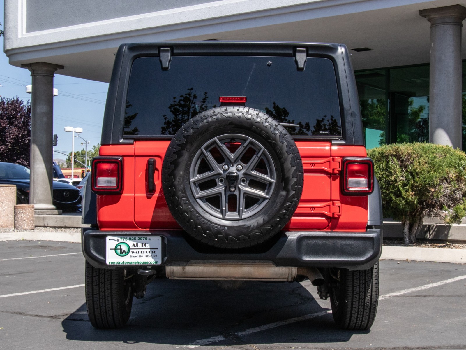 Vehicle image 8 of 23