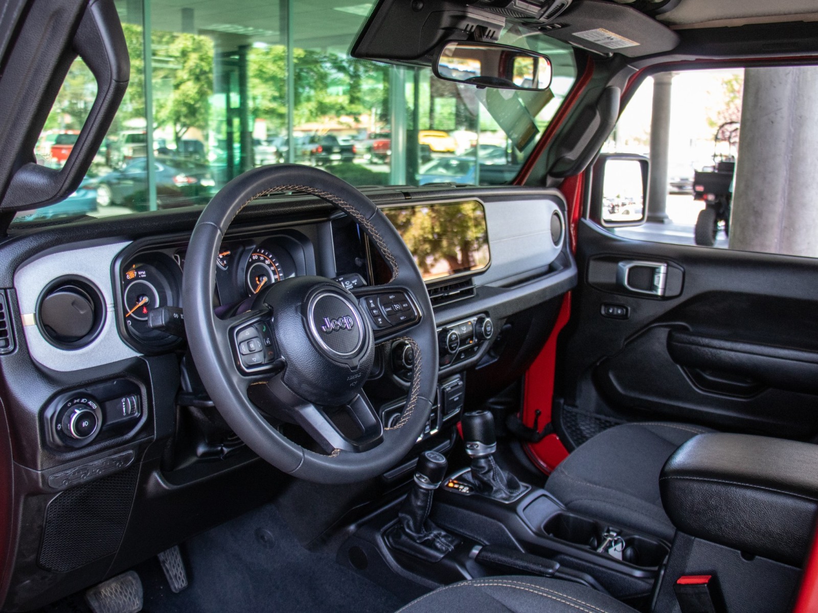 Vehicle image 11 of 23