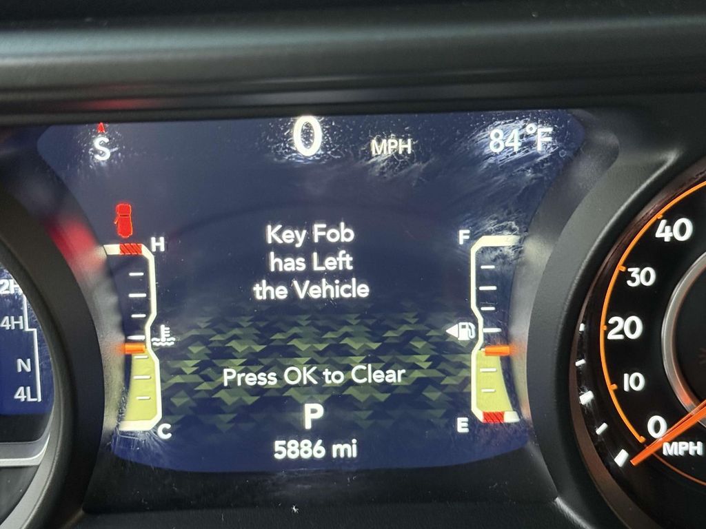 Vehicle image 13 of 26
