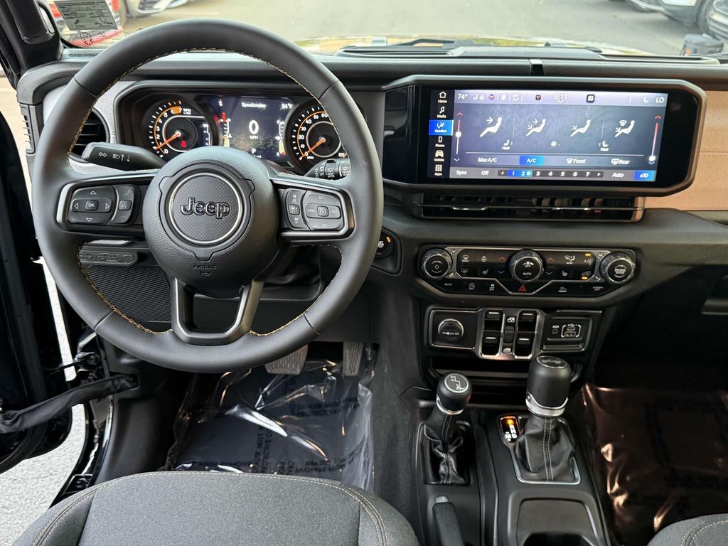 Vehicle image 12 of 26