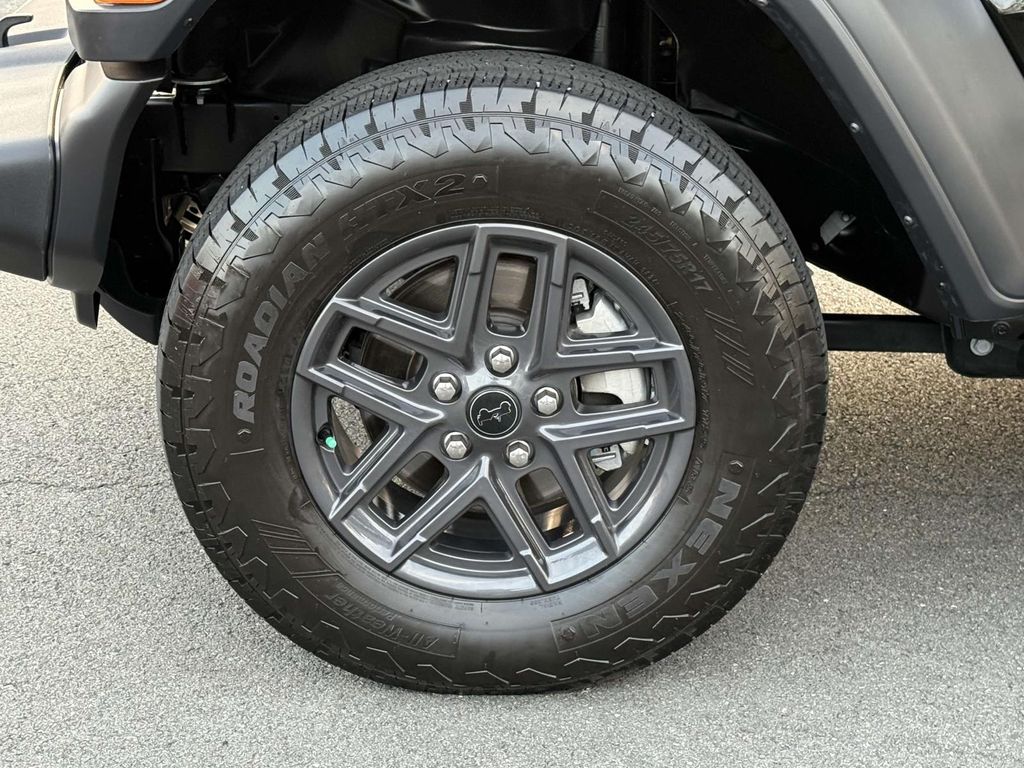 Vehicle image 6 of 26