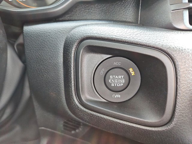 Vehicle image 47 of 67