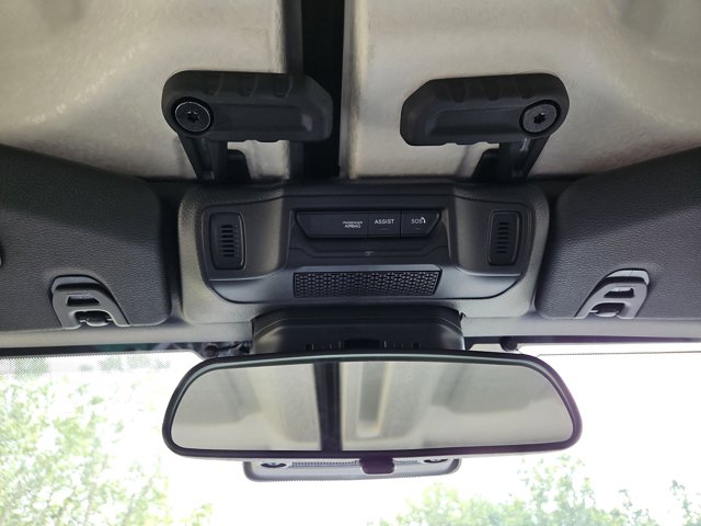 Vehicle image 19 of 67