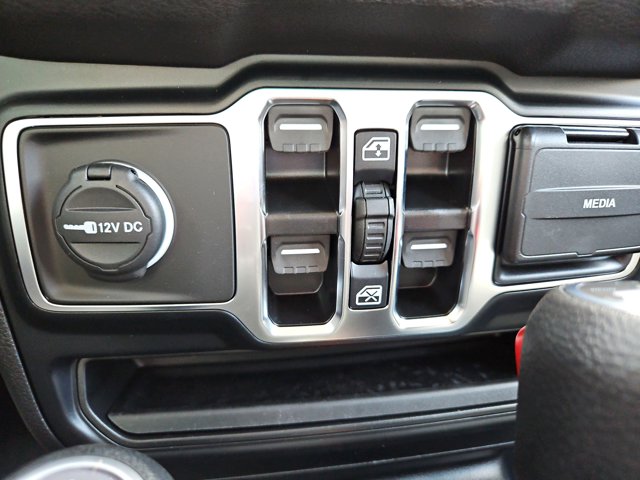 Vehicle image 54 of 67
