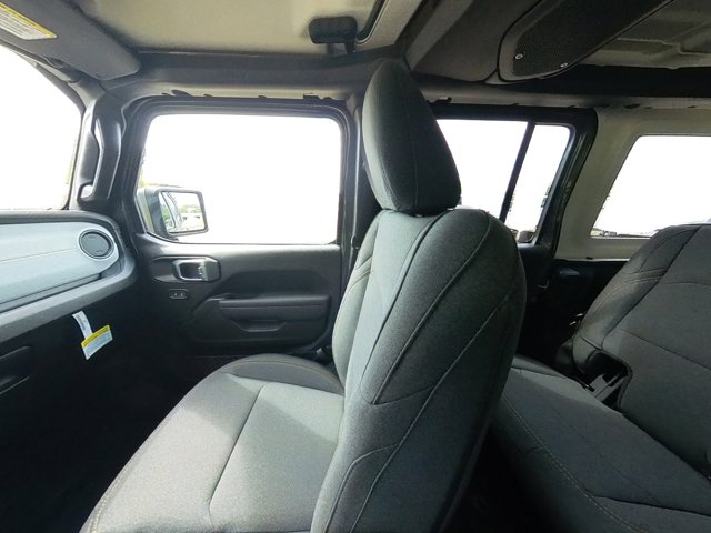 Vehicle image 65 of 67