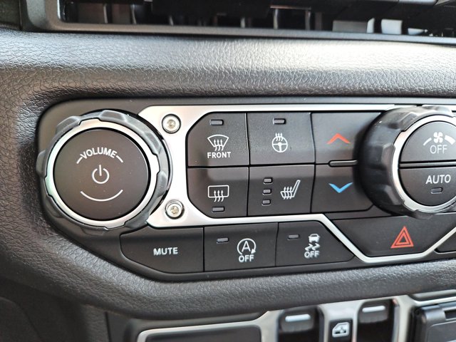 Vehicle image 58 of 67