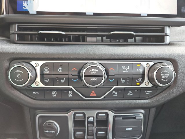Vehicle image 46 of 67