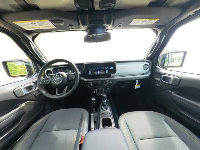 Vehicle image 64 of 67