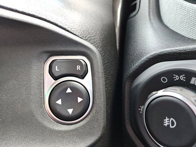 Vehicle image 56 of 67