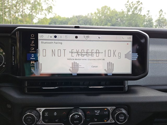 Vehicle image 61 of 67