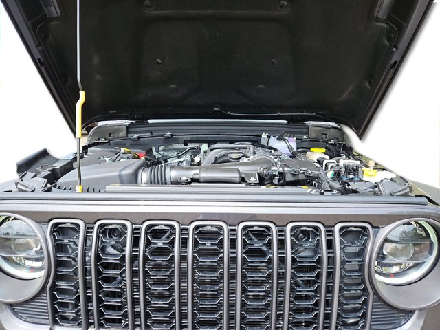 Vehicle image 10 of 67
