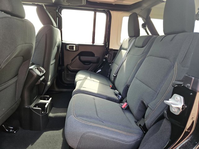 Vehicle image 14 of 66