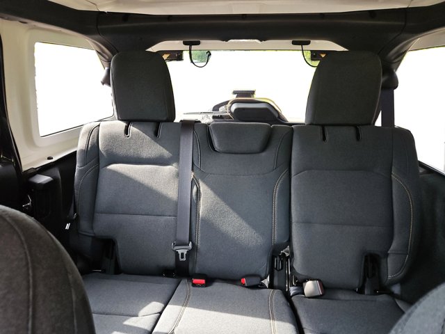 Vehicle image 19 of 66