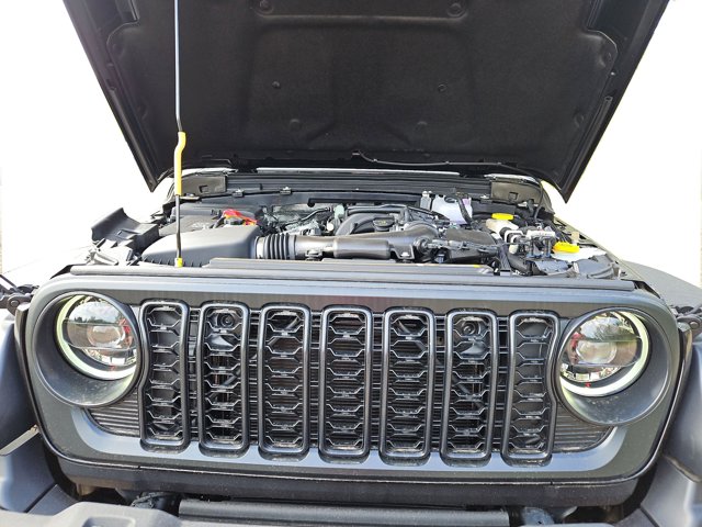 Vehicle image 15 of 66