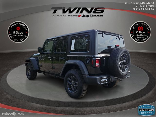 Vehicle image 8 of 66