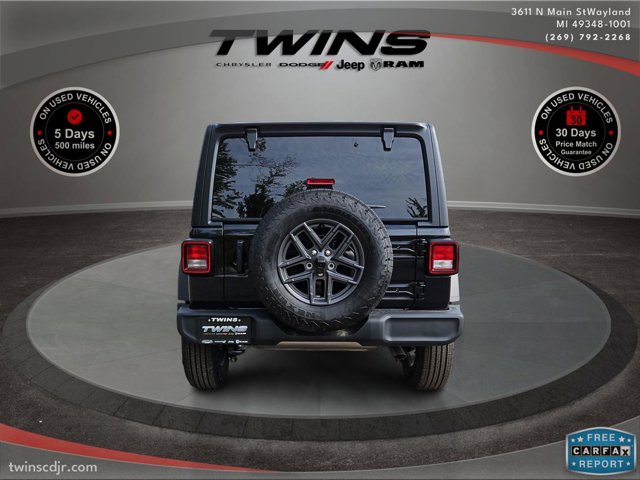 Vehicle image 5 of 66