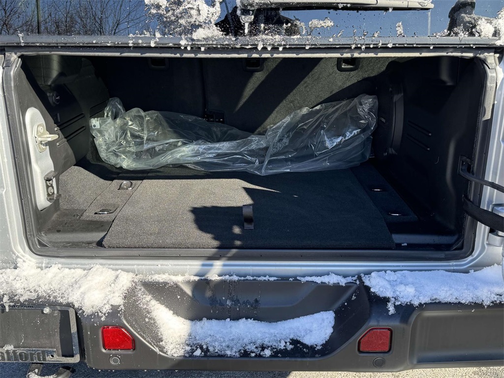 Vehicle image 8 of 30