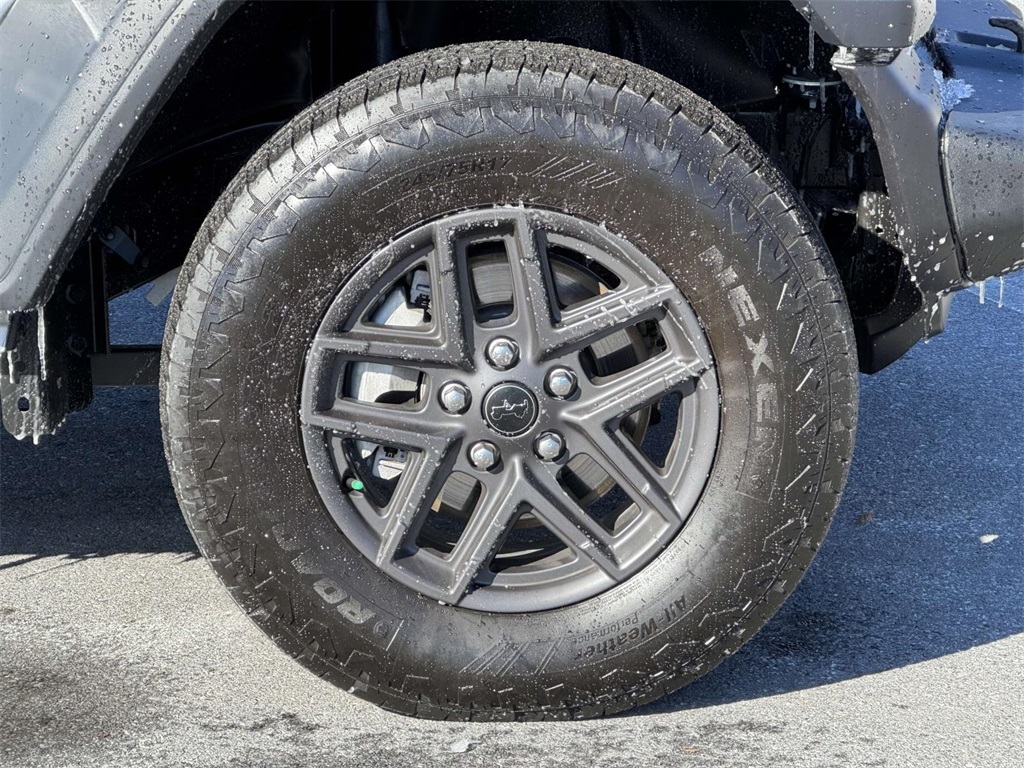 Vehicle image 7 of 30