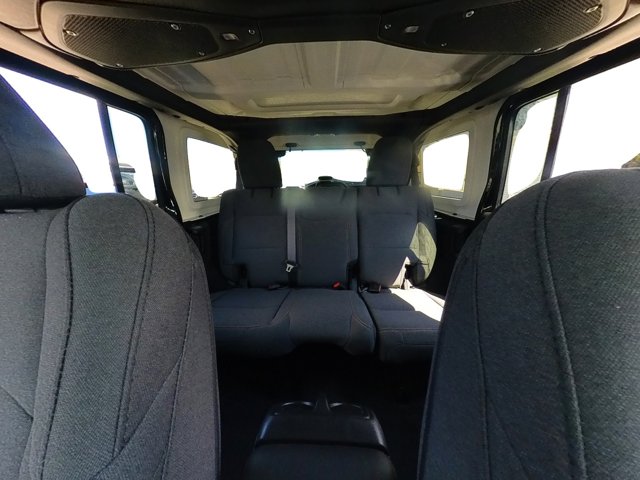 Vehicle image 61 of 62