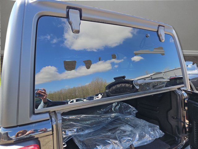 Vehicle image 29 of 62