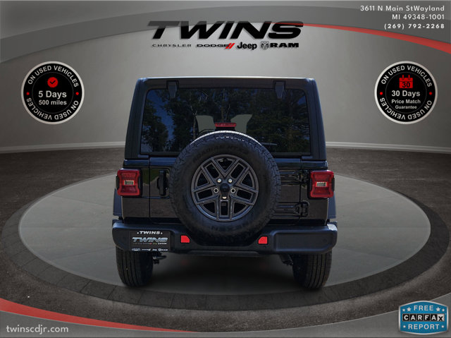 Vehicle image 5 of 62