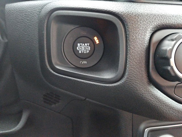 Vehicle image 46 of 66