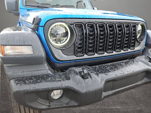 Vehicle image 9 of 66