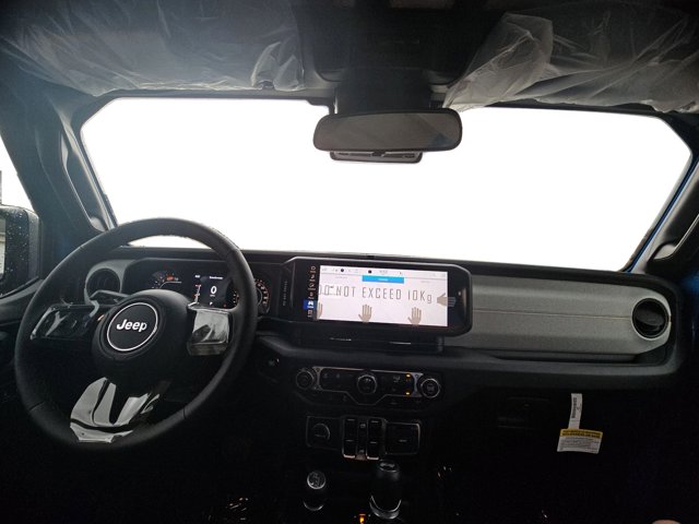 Vehicle image 43 of 66