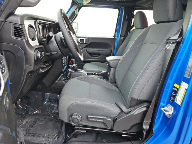 Vehicle image 13 of 66