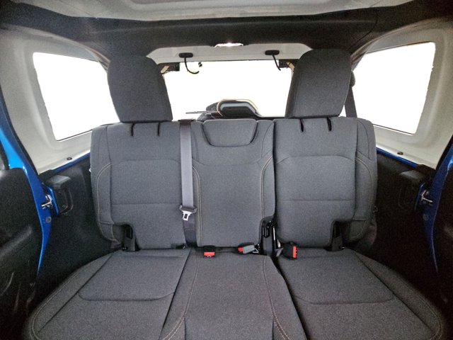 Vehicle image 34 of 66